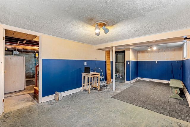 22 Bolton Street, Reading, MA 01867