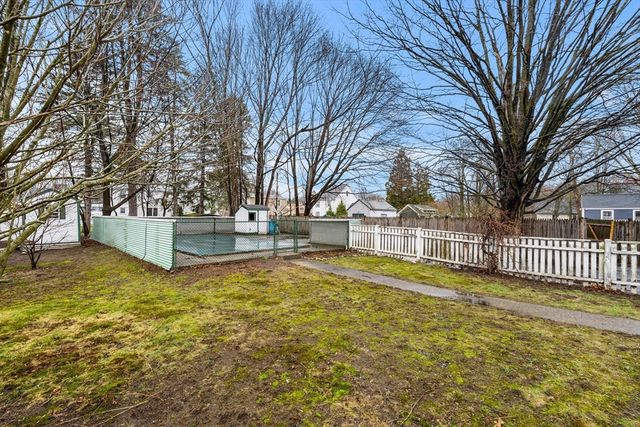 22 Bolton Street, Reading, MA 01867