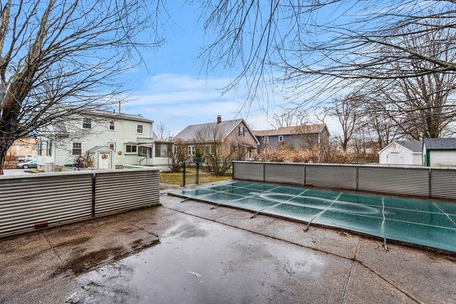 22 Bolton Street, Reading, MA 01867