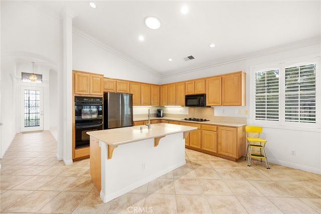 39996 Via Tiama, Murrieta, CA 92562