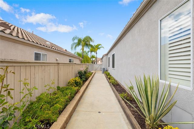 39996 Via Tiama, Murrieta, CA 92562