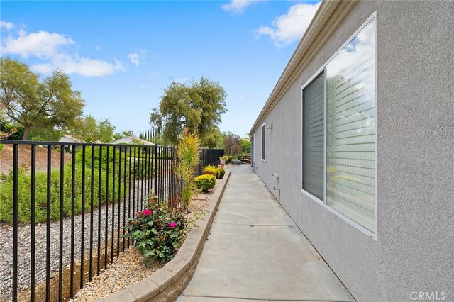 39996 Via Tiama, Murrieta, CA 92562