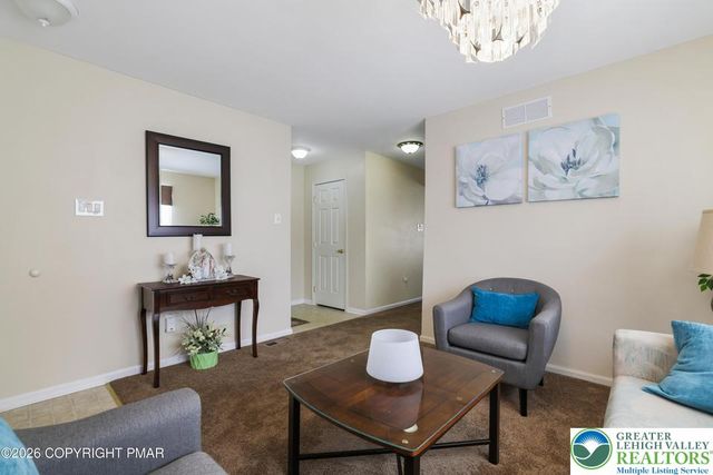 7235 Blushingwood Grove, Stroud Twp, PA 18301