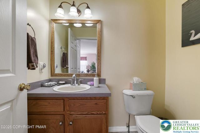 7235 Blushingwood Grove, Stroud Twp, PA 18301