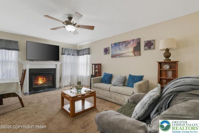 7235 Blushingwood Grove, Stroud Twp, PA 18301