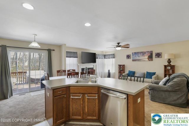 7235 Blushingwood Grove, Stroud Twp, PA 18301