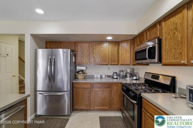 7235 Blushingwood Grove, Stroud Twp, PA 18301