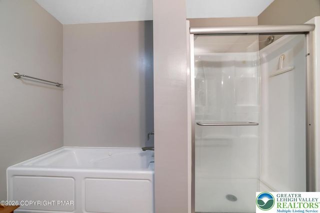 7235 Blushingwood Grove, Stroud Twp, PA 18301