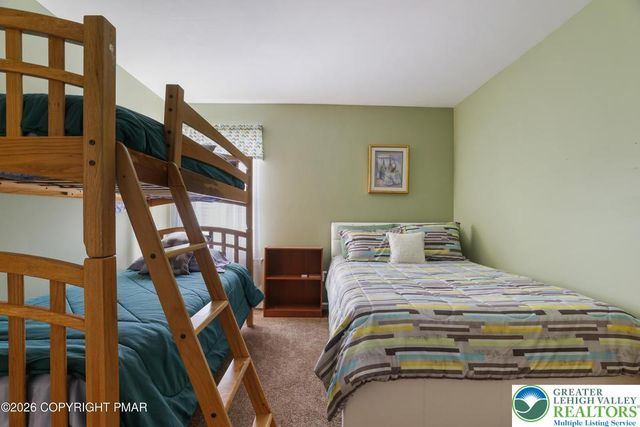 7235 Blushingwood Grove, Stroud Twp, PA 18301