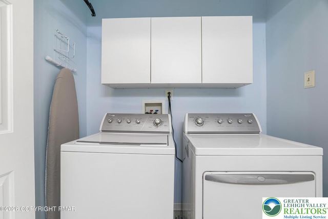 7235 Blushingwood Grove, Stroud Twp, PA 18301