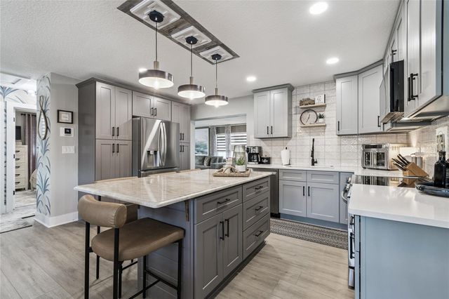 3235 57TH STREET N, St Petersburg, FL 33710