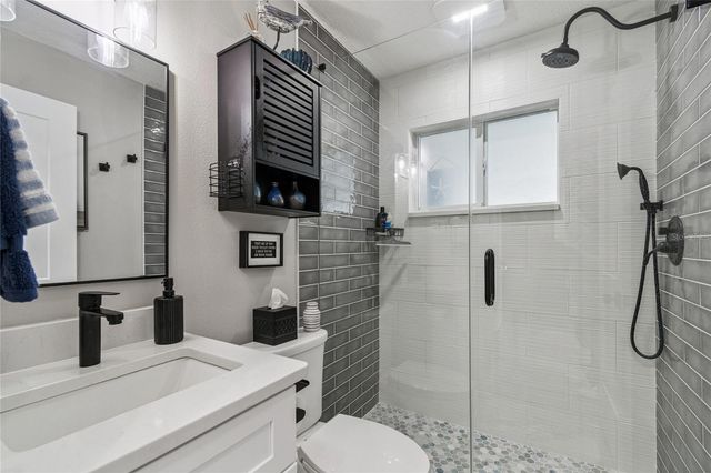 3235 57TH STREET N, St Petersburg, FL 33710