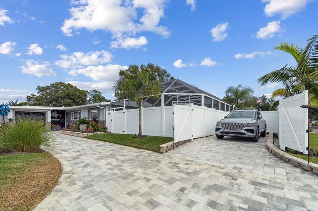 3235 57TH STREET N, St Petersburg, FL 33710