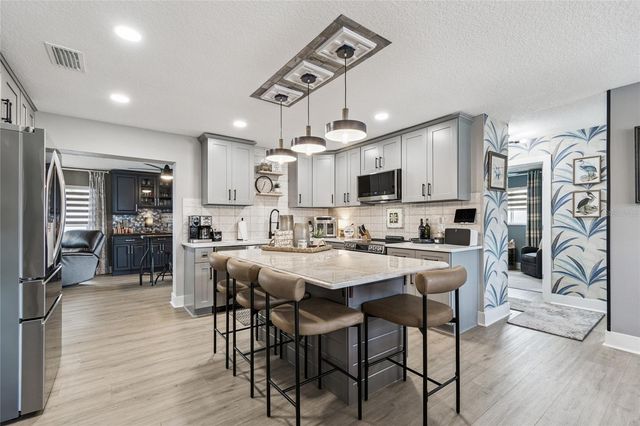 3235 57TH STREET N, St Petersburg, FL 33710