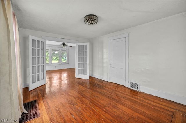 132 Irondale Street, Elyria, OH 44035