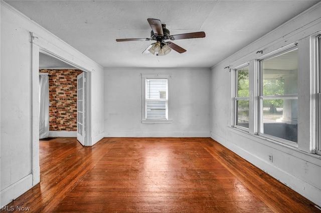132 Irondale Street, Elyria, OH 44035