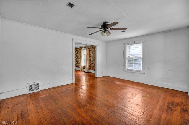 132 Irondale Street, Elyria, OH 44035