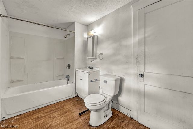 132 Irondale Street, Elyria, OH 44035