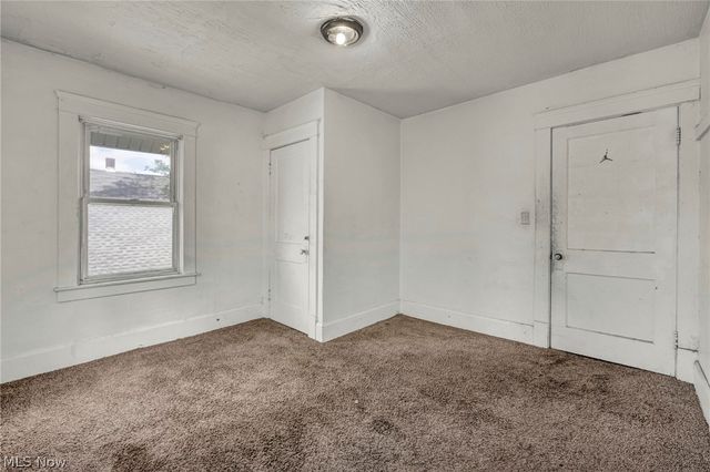 132 Irondale Street, Elyria, OH 44035