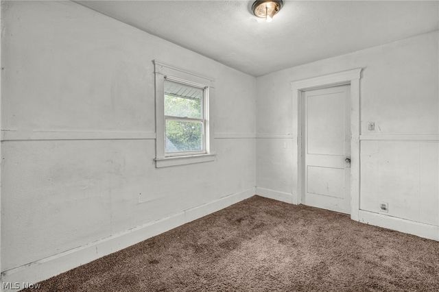 132 Irondale Street, Elyria, OH 44035