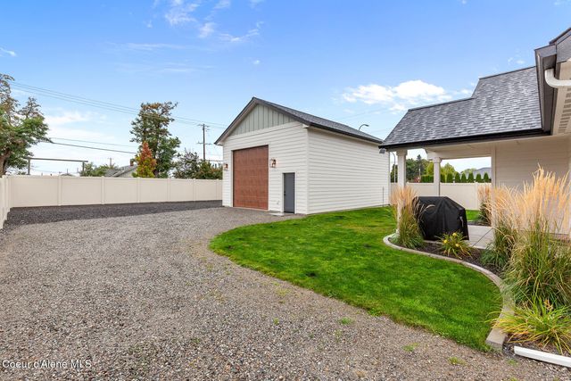 2005 E Mykal CT, Post Falls, ID 83854