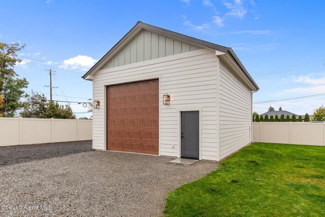 2005 E Mykal CT, Post Falls, ID 83854