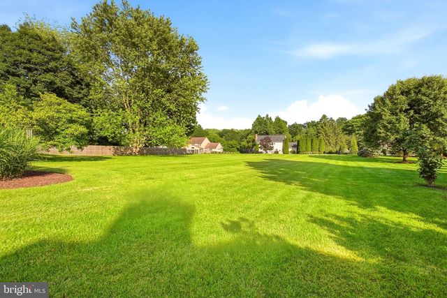 525 BEAUMONT CIR, West Chester, PA 19380