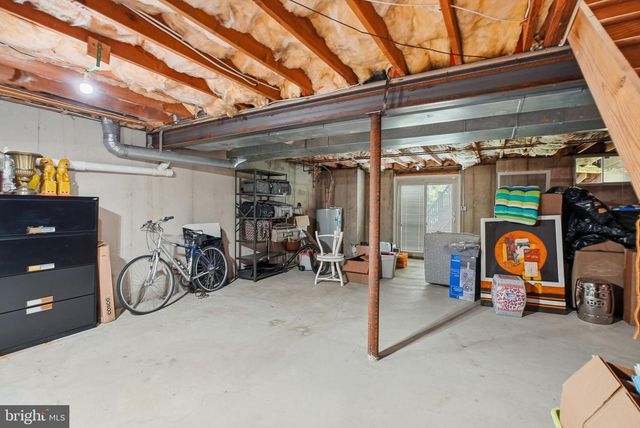 525 BEAUMONT CIR, West Chester, PA 19380