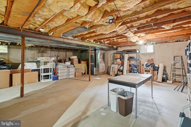 525 BEAUMONT CIR, West Chester, PA 19380