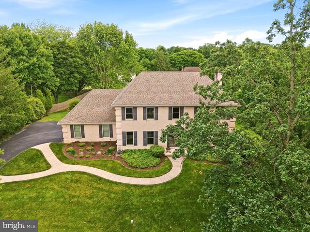 525 BEAUMONT CIR, West Chester, PA 19380