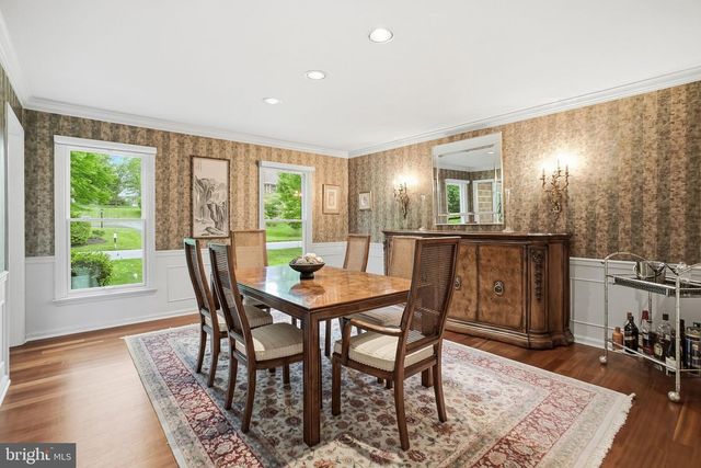 525 BEAUMONT CIR, West Chester, PA 19380