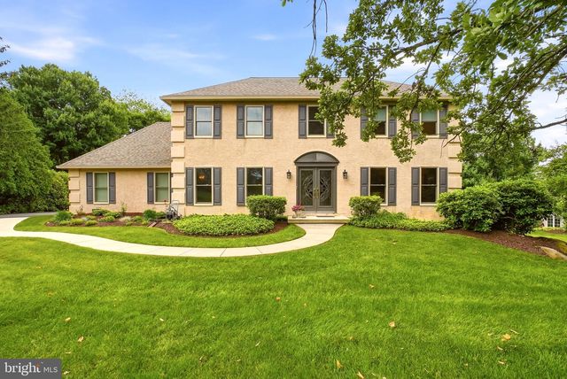 525 BEAUMONT CIR, West Chester, PA 19380