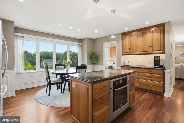 525 BEAUMONT CIR, West Chester, PA 19380