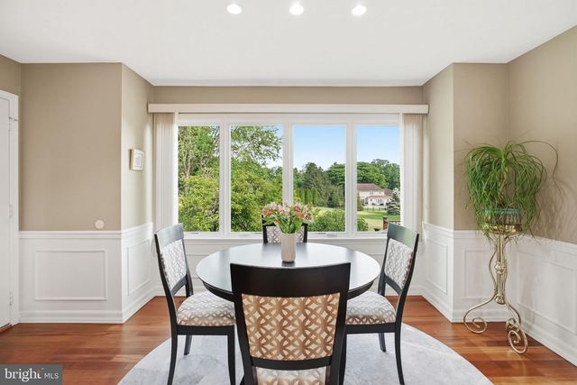 525 BEAUMONT CIR, West Chester, PA 19380