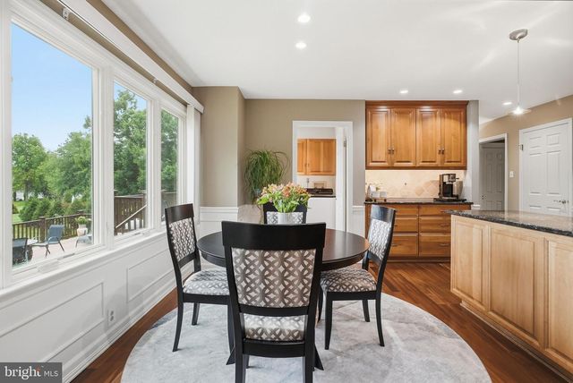 525 BEAUMONT CIR, West Chester, PA 19380