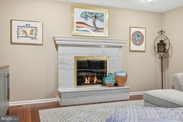 525 BEAUMONT CIR, West Chester, PA 19380