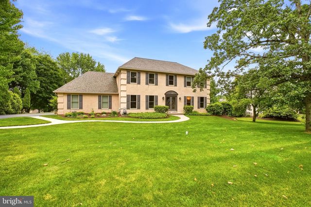 525 BEAUMONT CIR, West Chester, PA 19380