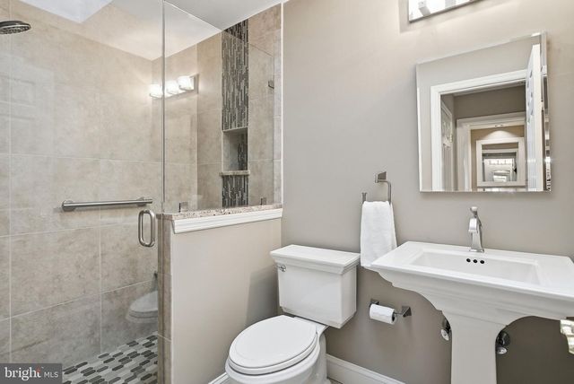 525 BEAUMONT CIR, West Chester, PA 19380