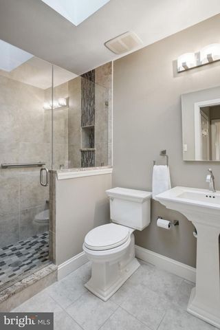525 BEAUMONT CIR, West Chester, PA 19380