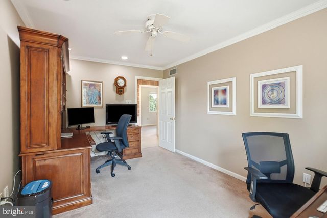 525 BEAUMONT CIR, West Chester, PA 19380