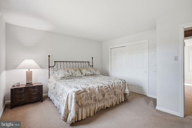 525 BEAUMONT CIR, West Chester, PA 19380