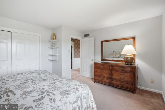 525 BEAUMONT CIR, West Chester, PA 19380