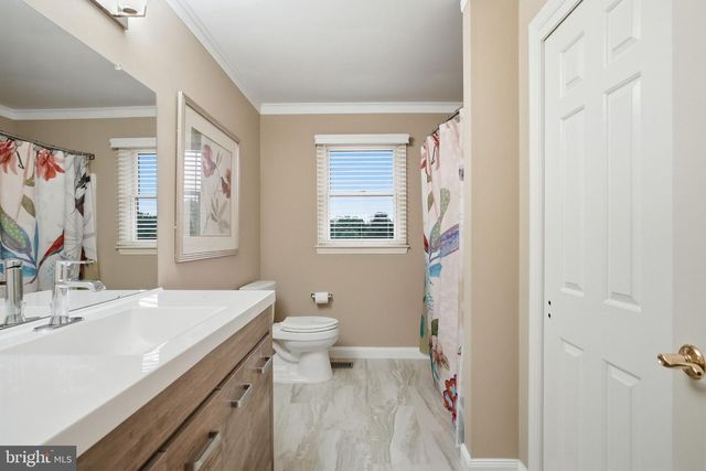525 BEAUMONT CIR, West Chester, PA 19380