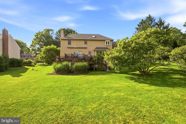 525 BEAUMONT CIR, West Chester, PA 19380
