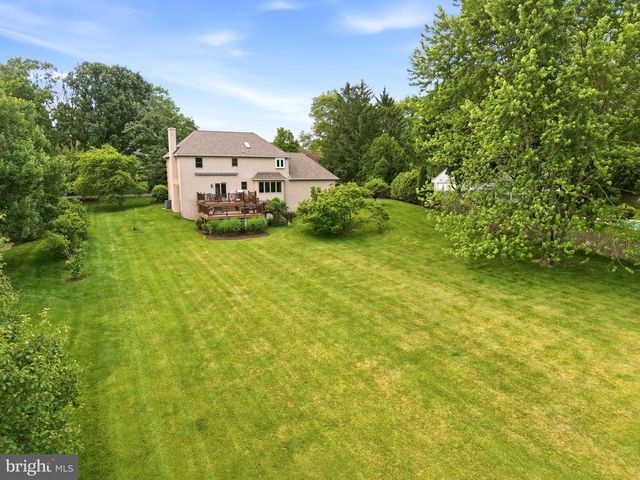 525 BEAUMONT CIR, West Chester, PA 19380