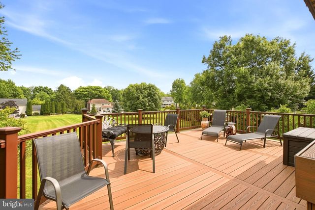 525 BEAUMONT CIR, West Chester, PA 19380