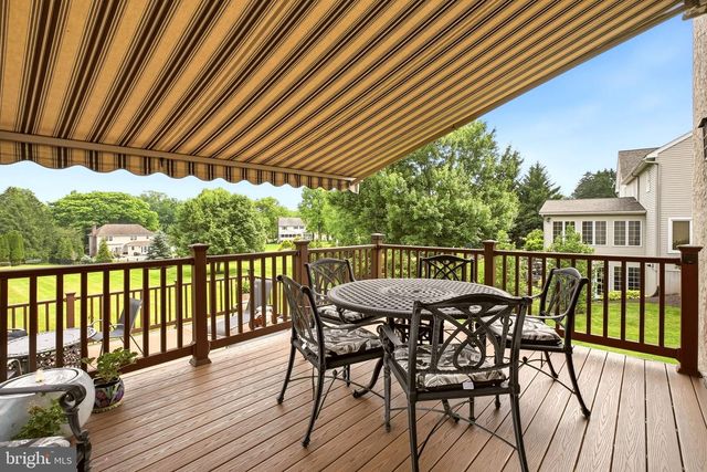 525 BEAUMONT CIR, West Chester, PA 19380