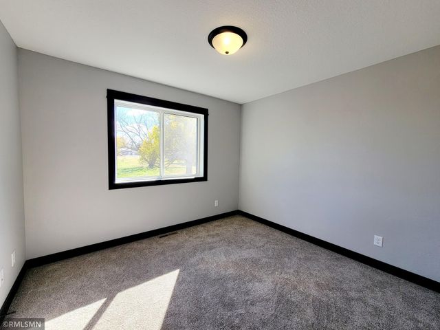 320 Falcon Run, Eagle Lake, MN 56024