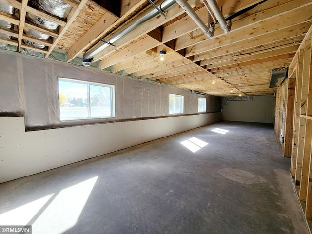 320 Falcon Run, Eagle Lake, MN 56024