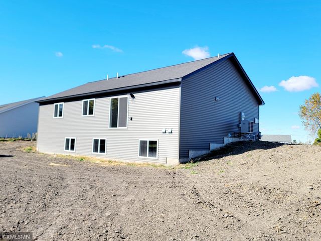 320 Falcon Run, Eagle Lake, MN 56024